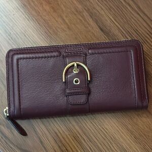 COACH CAMPBELL GARNET/GOLD LEATHER BUCKLED ZIP AROUND WALLET INSIDE PEELED